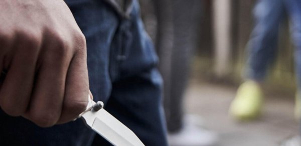 Qaxda bıçaqlanma - Hər iki tərəf xəsarət aldı