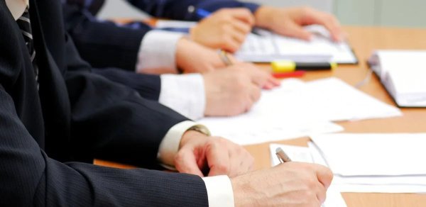 Dövlət başçısının imzaladığı fərmanlar qeyri-şəffaf əməkhaqqı sisteminin sadələşdirilməsinə yönəlib - TƏHLİL