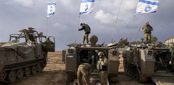 İsrail Suriyanın cənubundakı hərbi obyektlərə hücum edib