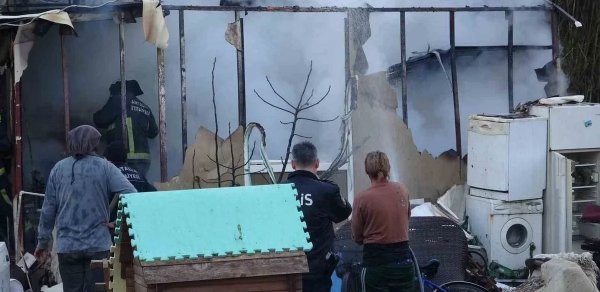 Konteyner evlərdə baş verən yanğında 6 nəfər ölüb