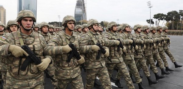 Bu məzunlar orduda birbaşa leytenant kimi xidmət edəcək