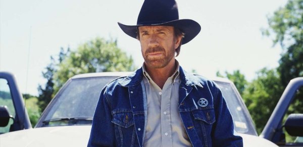 Çak Norris vəfat etdi