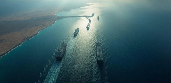 İran Hörmüz boğazından keçidlə bağlı məhdudiyyətləri açıqlayıb