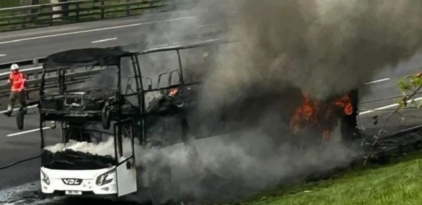 "Mançester Siti" azarkeşlərini daşıyan avtobus yanıb