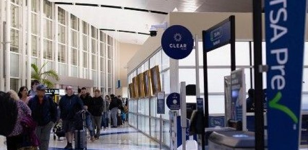 Ağ Ev ABŞ hava limanlarında xaos yarandığını açıqlayıb