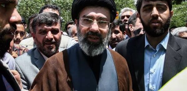 "Müctəba Xamenei təcrid olunub, mesajlara cavab vermir"