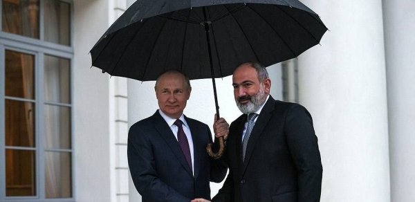 Paşinyan Putinə zəng edib