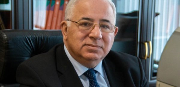 Putin azərbaycanlı alimi təltif etdi