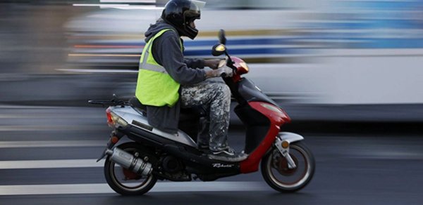 Moped sürücləri vəsiqə alıblar? - Verilən vaxta sayılı günlər qalıb - VİDEO