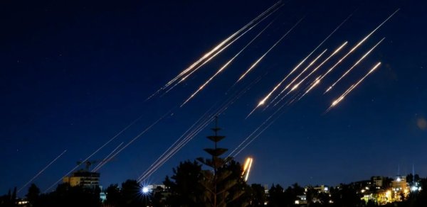 KİV: İsrail və ABŞ İranda qaz boru kəmərinə zərbə endirib