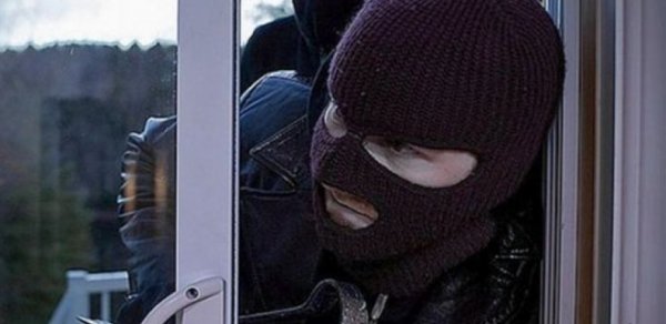 Xırdalanda elektrik naqilləri oğurlayan şəxslər saxlanıldı