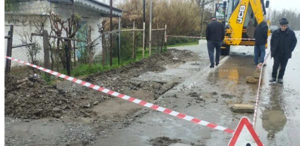 Kürdəmirdə magistral su xətti partlayıb, 6 kənd susuz qalıb