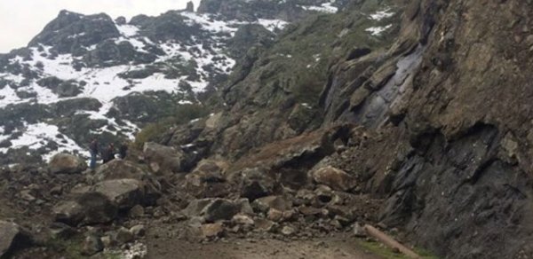 Uçqun olub, Quba-Xınalıq yolu bağlanıb