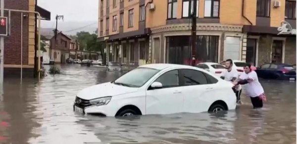 Dağıstanda daşqınlarda 60 min insan işıqsız qalıb