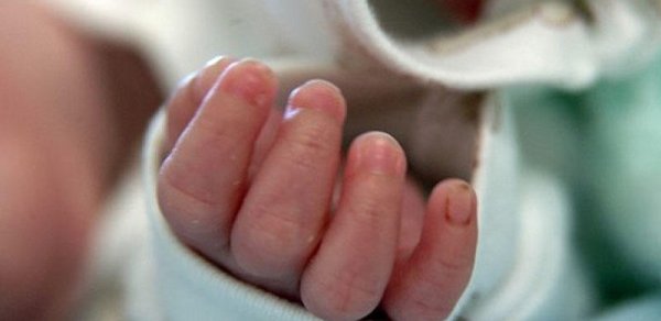 Ağdaşda yeni doğulan körpə öldü