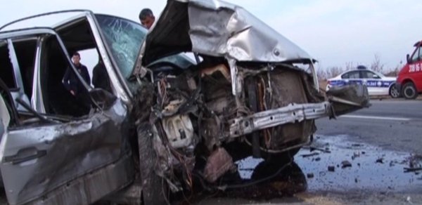 Gəncədə iki avtomobil toqquşub, 4 nəfər xəsarət alıb