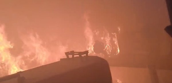 Sumqayıtda mebel sexində yanğın - Video