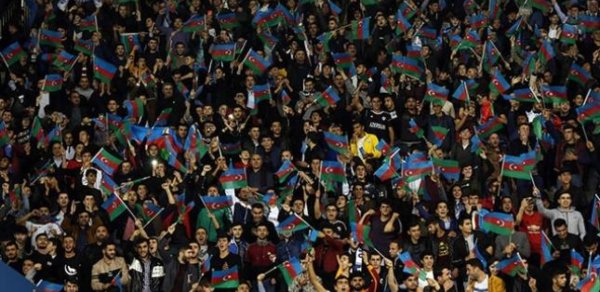 "Qarabağ" uşaqlara da jest etdi