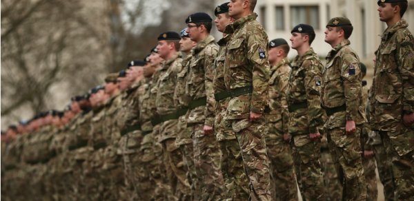 Böyük Britaniya Yaxın Şərqə əlavə qoşun göndərəcək