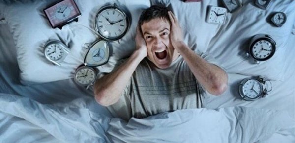 50 yaşdan sonra yuxunu pozan qidalar: Axşam bunlardan uzaq durun!