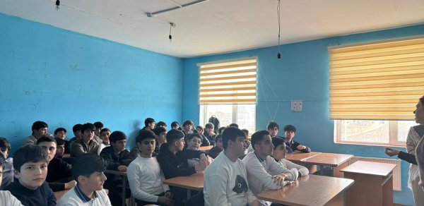 Məktəbin binasında çatlar yarandı - Tədris dayandırıldı