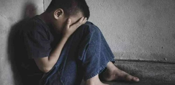 Baba nəvəsini yumruqladı: "Əsəblərimə hakim ola bilmədim"