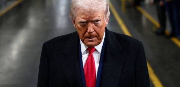 Trampın müharibə ilə bağlı mövqeləri üst-üstə düşmür - Ekspert