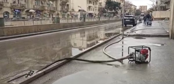 Bakı və Abşeronda toplanan yağış suları kənarlaşdırılır