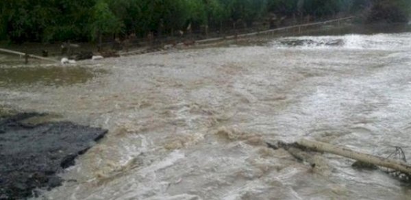 Quba və Qusarda çaylardan sel keçir