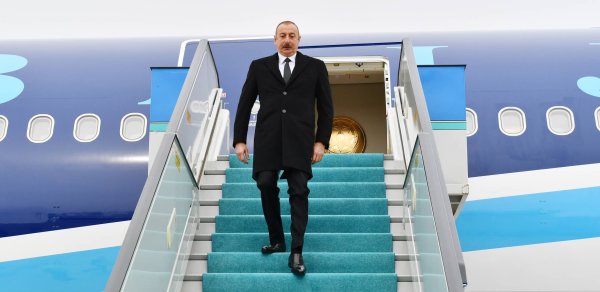 İlham Əliyev Gürcüstana dövlət səfərinə gəlib