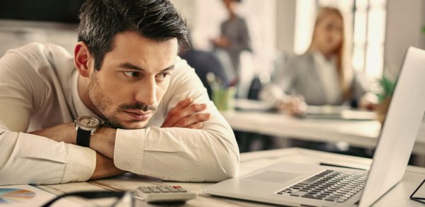 Bu halda iş dayandırılmalıdır