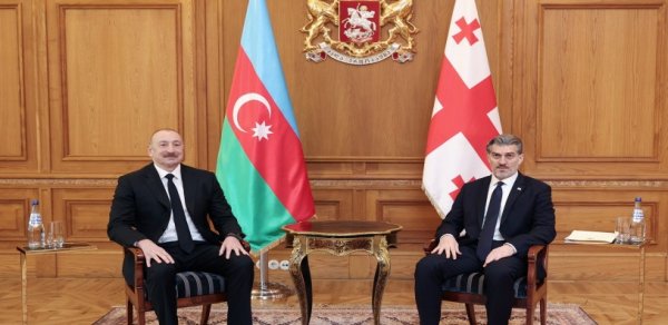 İlham Əliyev Mixeil Kavelaşvili ilə təkbətək görüşdü