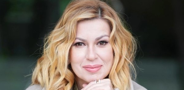 İpək Tuzcuoğlu "Kıskanmak"la vidalaşır