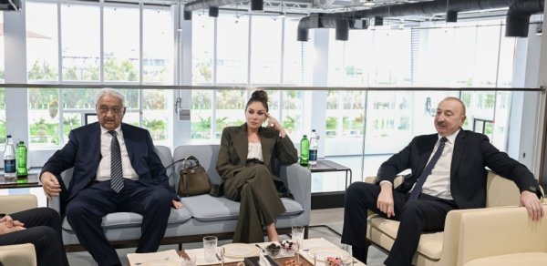 Prezident Milli Aviasiya Akademiyasında Beynəlxalq Təlim Mərkəzinin açılışında - FOTOLAR