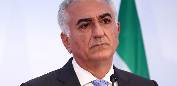 Rza Pəhləvi "Instagram"da Tramp və Netanyahunu izləmədən çıxarıb