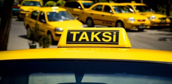 Azərbaycanda taksi kimi istifadə olunan avtomobillər üçün yeni tələblər MÜƏYYƏN EDİLƏCƏK