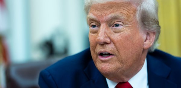 Tramp: İran nüvə silahlarından imtina etməyə və Hörmüz boğazını açmağa razılaşıb