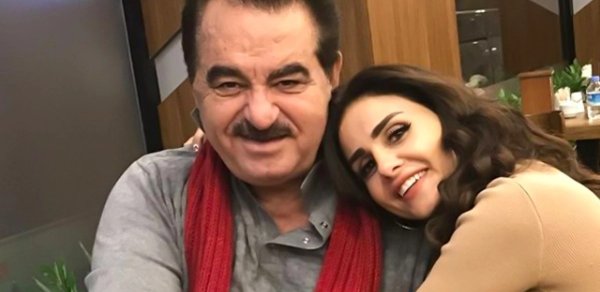 "Xahiş edirəm, ayağa qalx!"