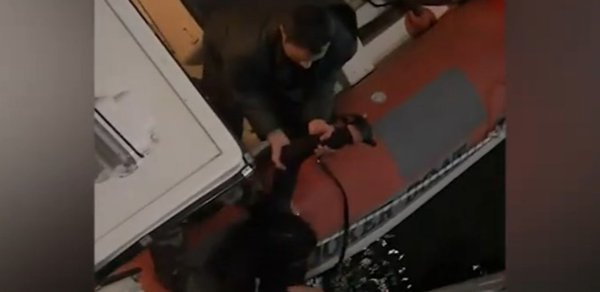 Bulvarda dənizdə batan qız xilas edildi - Anbaan video