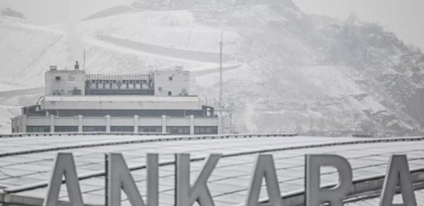 Yazda Ankaraya qar yağdı