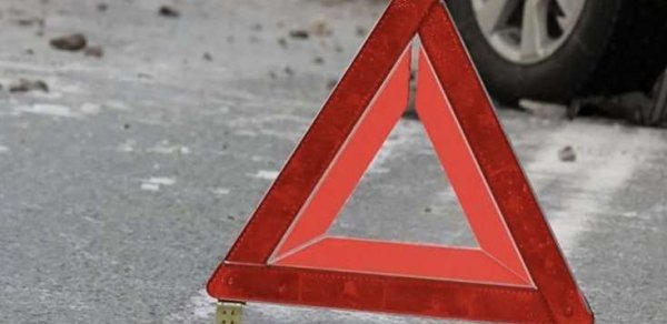 İki maşın toqquşdu - Yaralılar var