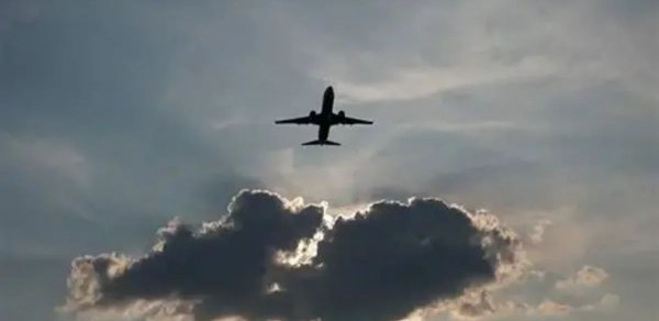 Küveyt hava məkanına qoyulan məhdudiyyətləri uzatdı