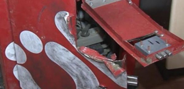 Övladına məktəb ləvazimatları almaq üçün ödəmə terminalını yardı