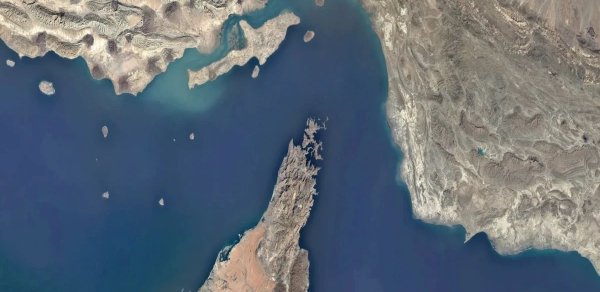 SEPAH Trampa xəbərdarlıq edib