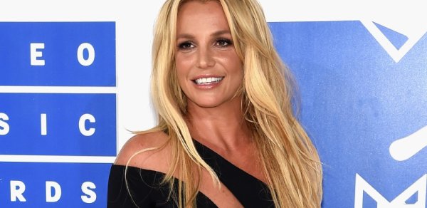 Britni Spirs reabilitasiya mərkəzinə yerləşdirildi