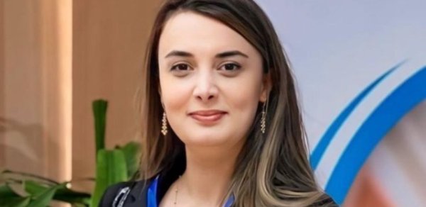 Xarici dil üzrə ölkə birincisi oldu