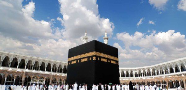 Məkkəyə girişə məhdudiyyət qoyuldu