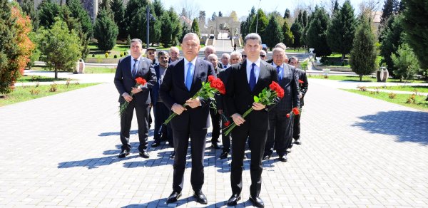 Göygöldə rayon Ağsaqqallar Şurasının yeni üzvləri ilə görüş keçirildi - FOTOLAR