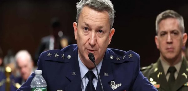 ABŞ ordusu Hörmüz boğazında blokadanı yarmağa çalışan gəmilərə güc tətbiq edəcək