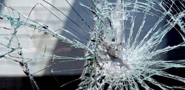 Sabirabadda şagirdləri daşıyan mikroavtobus aşdı